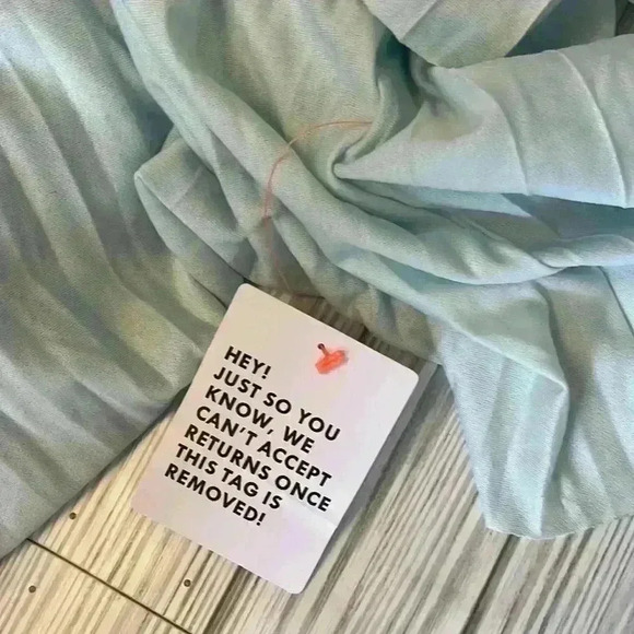 {NWT}ASOS DESIGN cami tiered pleated maxi dress with lace detail in mint - Picture 4 of 4